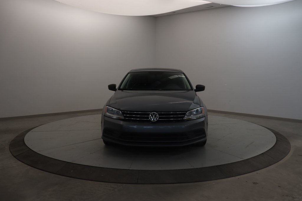 Volkswagen Jetta Sedan  2017 à Jonquière, Québec - 2 - w1024h768px