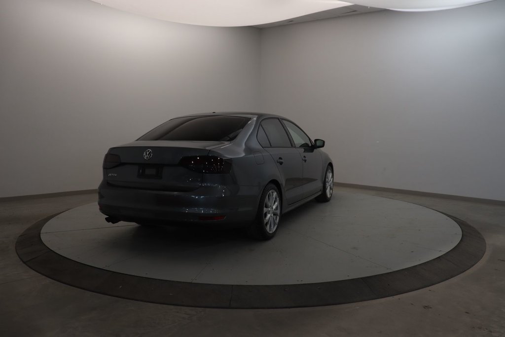 Volkswagen Jetta Sedan  2017 à Jonquière, Québec - 4 - w1024h768px