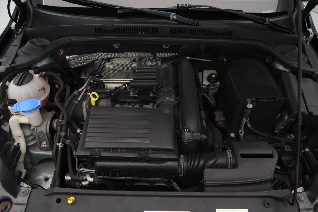 Volkswagen Jetta Sedan  2017 à Jonquière, Québec - 16 - w1024h768px