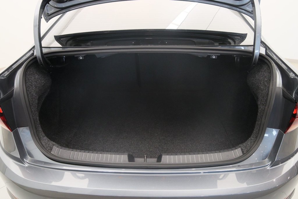 Volkswagen Jetta Highline 2019 à Jonquière, Québec - 19 - w1024h768px