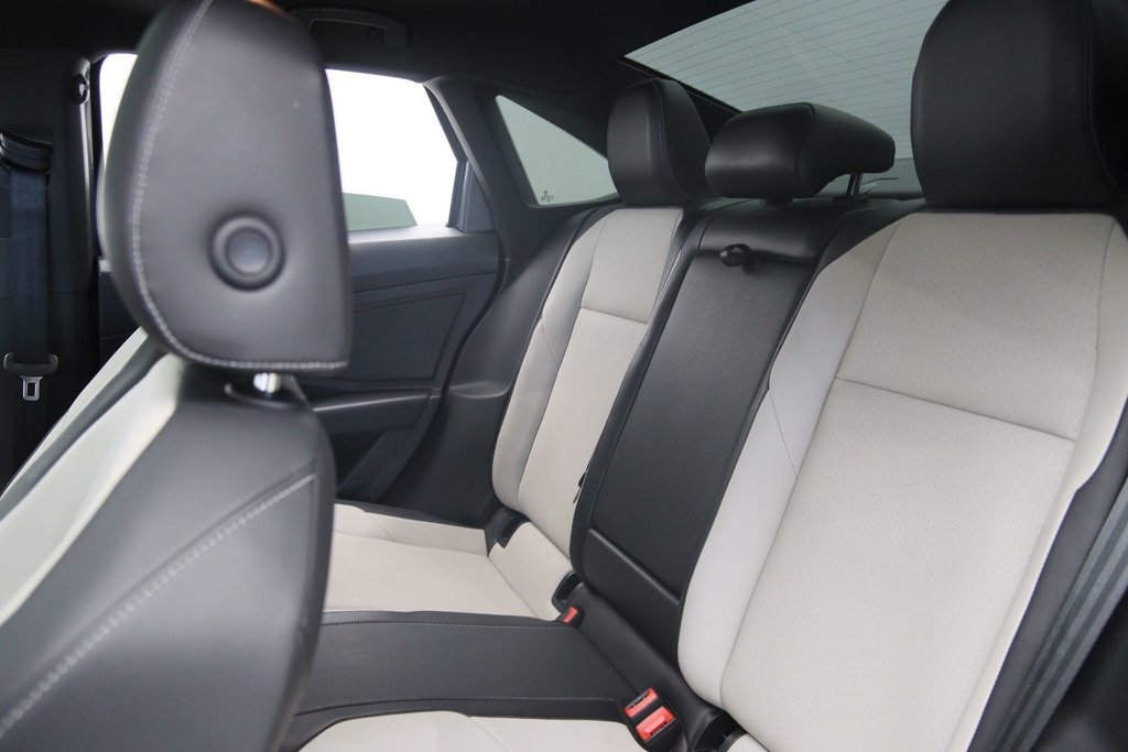 Volkswagen Jetta Highline 2019 à Jonquière, Québec - 9 - w1024h768px