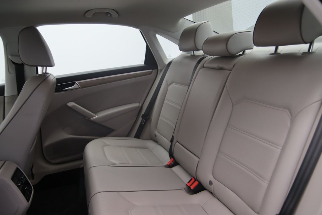 Volkswagen Passat  2017 à Sept-Îles, Québec - 10 - w1024h768px