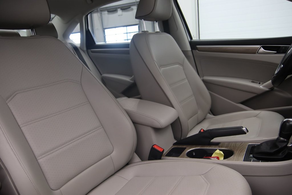 Volkswagen Passat  2017 à Sept-Îles, Québec - 16 - w1024h768px