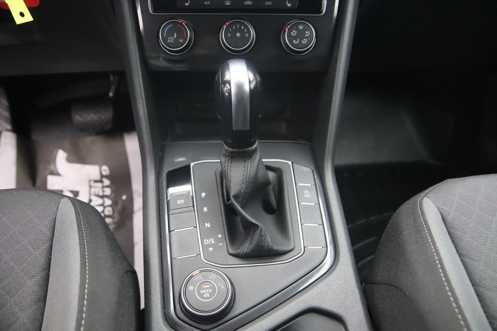 2020 Volkswagen Tiguan in Jonquière, Quebec - 13 - w1024h768px
