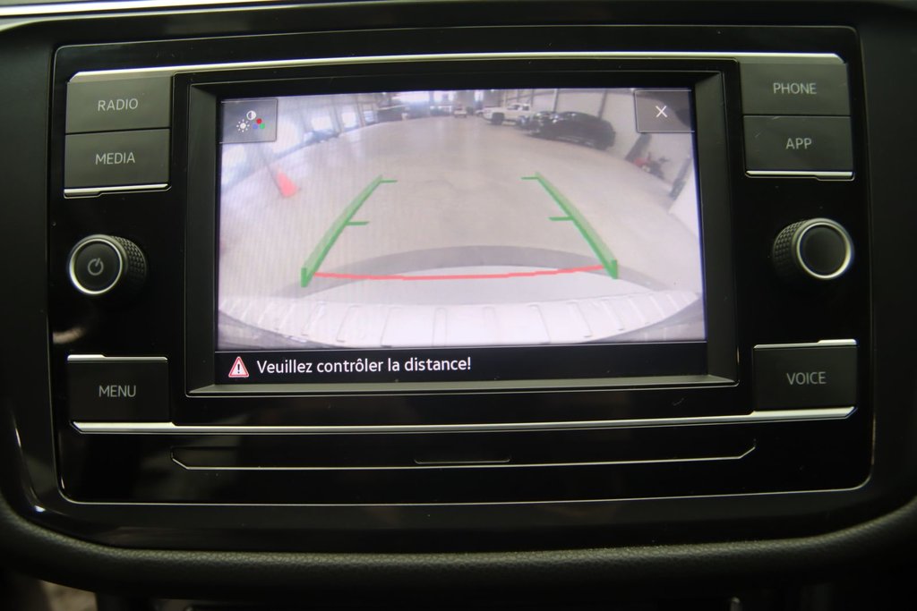 2020 Volkswagen Tiguan in Jonquière, Quebec - 14 - w1024h768px