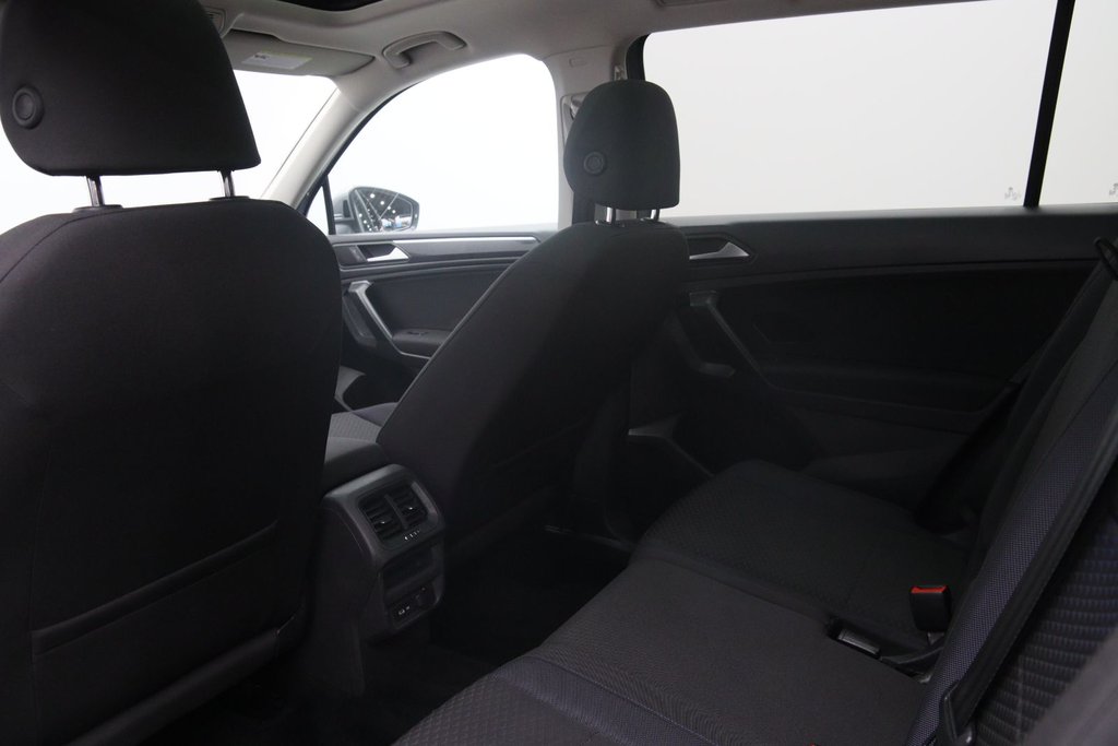 2021 Volkswagen Tiguan in Jonquière, Quebec - 9 - w1024h768px