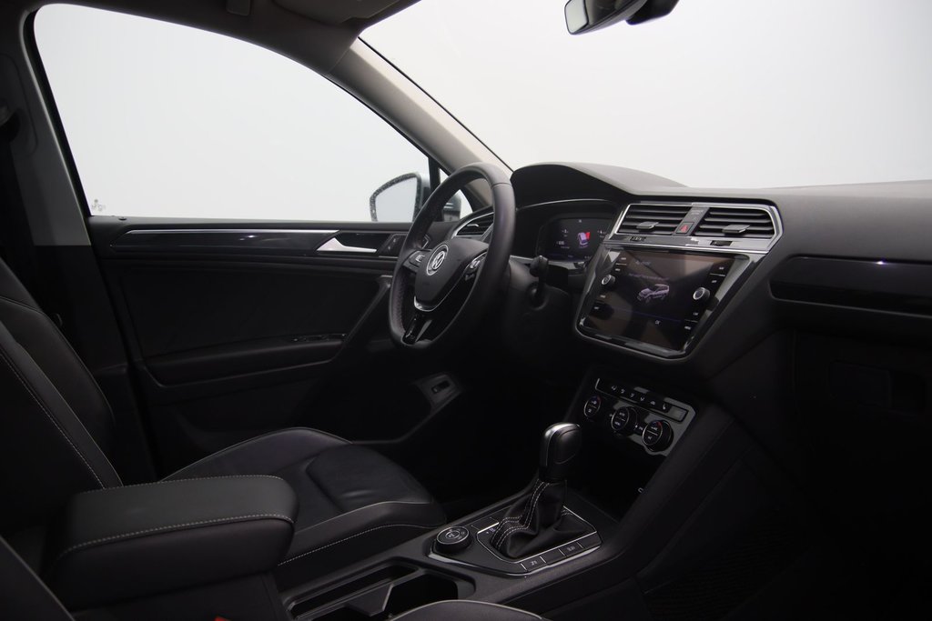 2021 Volkswagen Tiguan in Jonquière, Quebec - 16 - w1024h768px