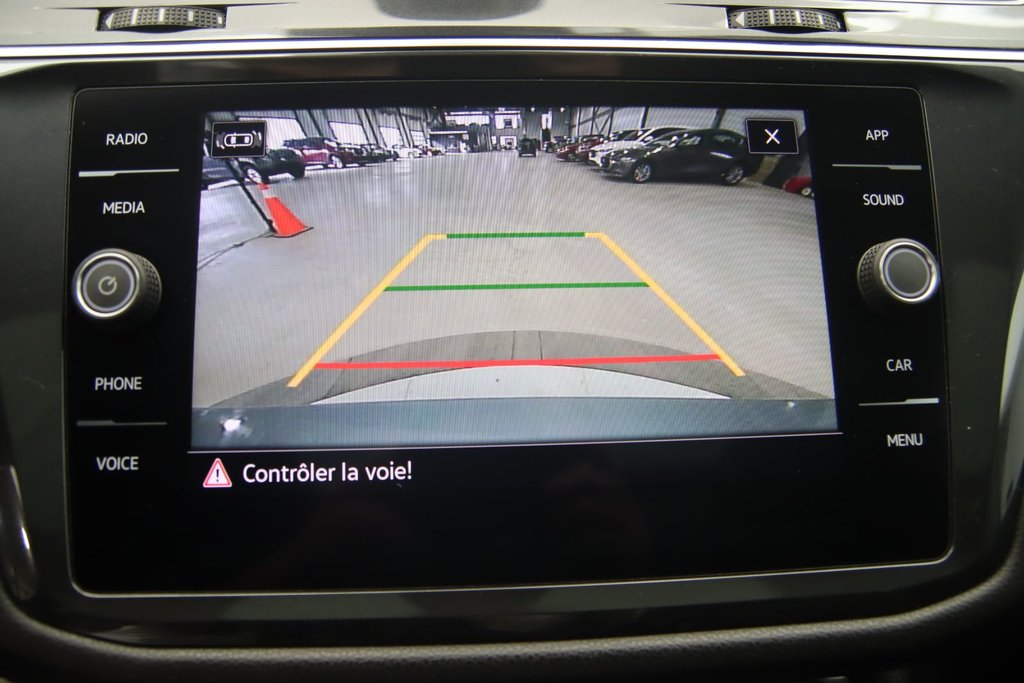 2022 Volkswagen Tiguan in Baie-Comeau, Quebec - 15 - w1024h768px