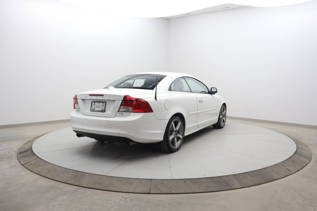 Volvo C70  2013 à Sept-Îles, Québec - 4 - w1024h768px