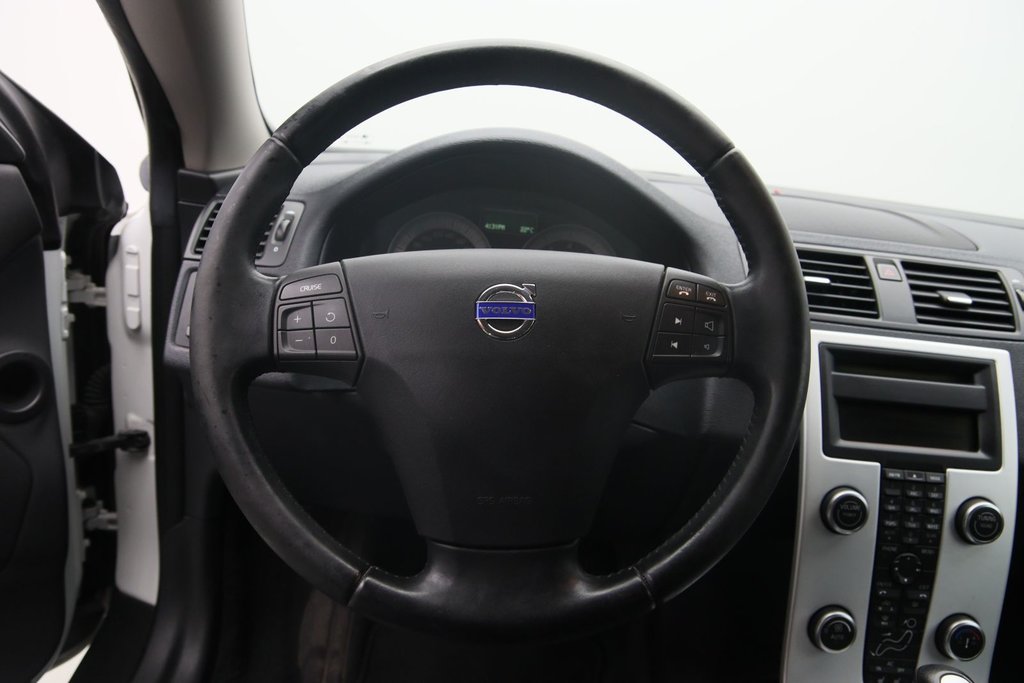 Volvo C70  2013 à Sept-Îles, Québec - 9 - w1024h768px