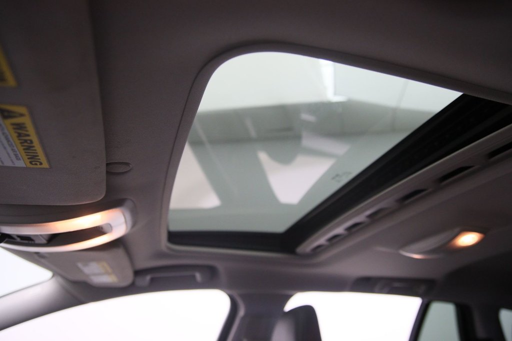 2018 Volvo V60 Cross Country in Baie-Comeau, Quebec - 8 - w1024h768px