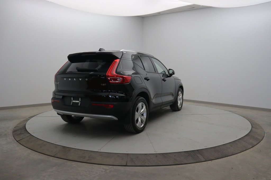 2021 Volvo XC40 Momentum in Chicoutimi, Quebec - 4 - w1024h768px