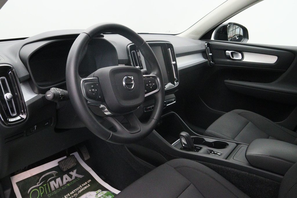 2021 Volvo XC40 Momentum in Chicoutimi, Quebec - 6 - w1024h768px
