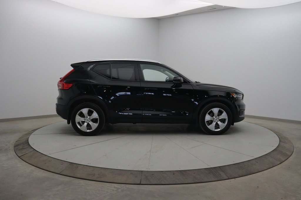 2021 Volvo XC40 Momentum in Chicoutimi, Quebec - 3 - w1024h768px