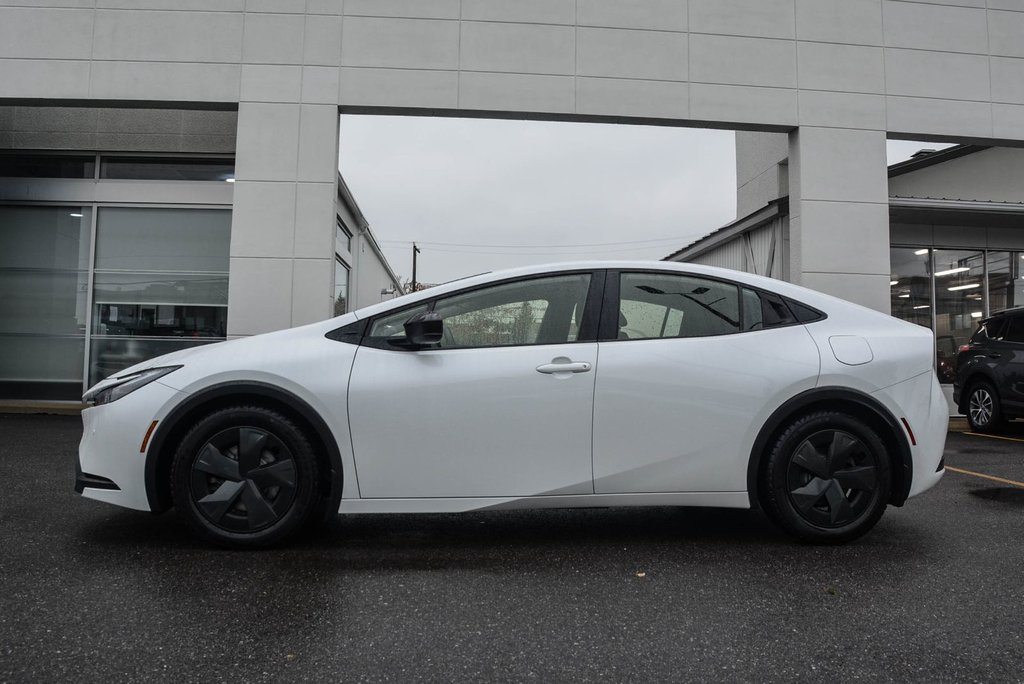 Toyota PRIUS PRIME SE 2024 à Gatineau, Québec - 3 - w1024h768px