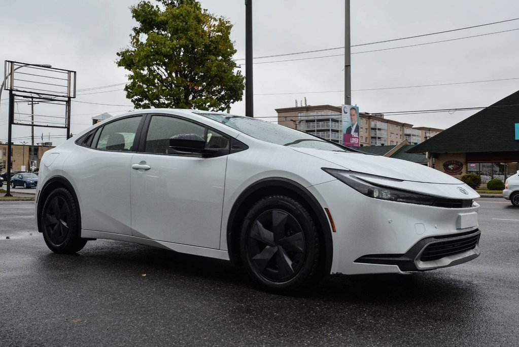 Toyota PRIUS PRIME SE 2024 à Gatineau, Québec - 10 - w1024h768px