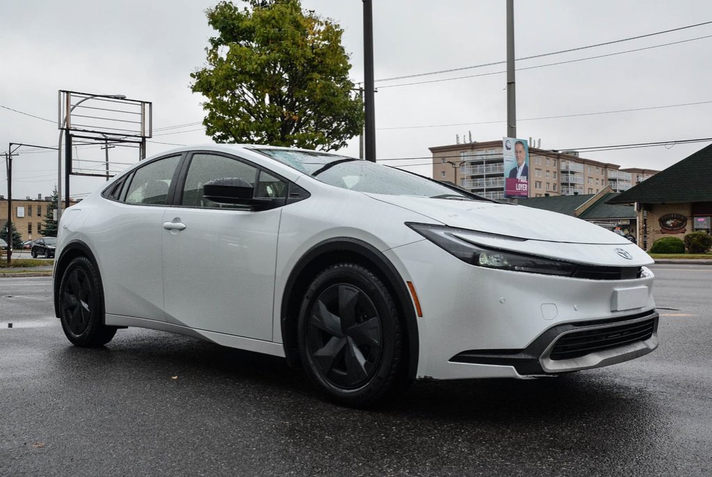 Toyota PRIUS PRIME SE 2024 à Gatineau, Québec - 11 - w1024h768px