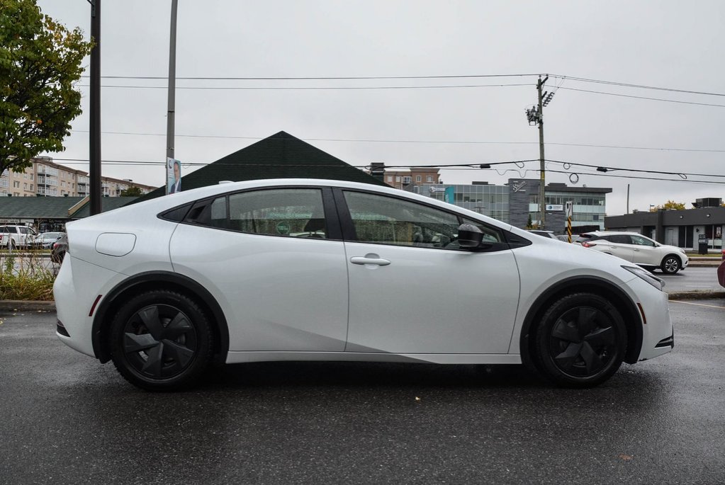 Toyota PRIUS PRIME SE 2024 à Gatineau, Québec - 9 - w1024h768px