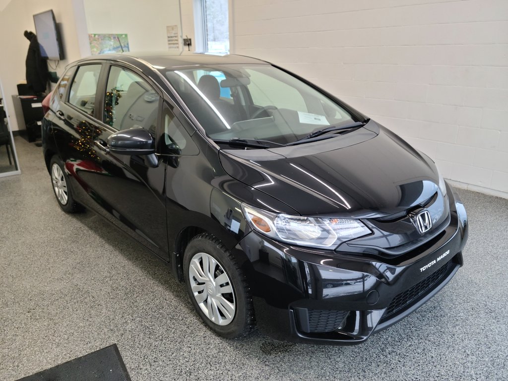 Honda Fit LX 2017 à Magog, Québec - 1 - w1024h768px