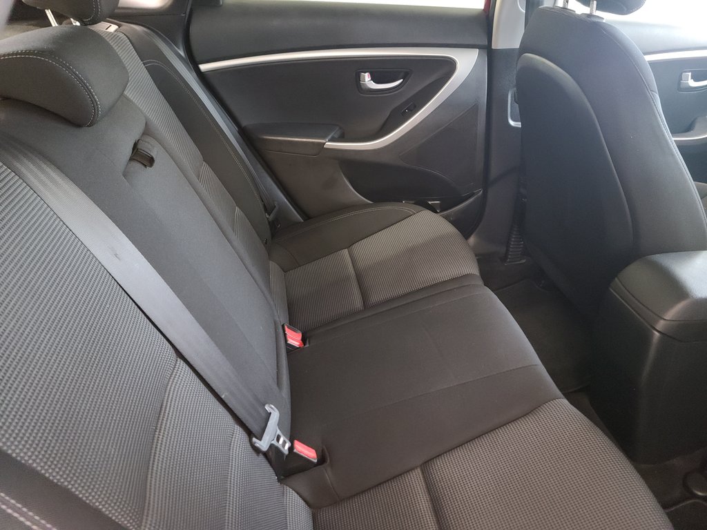 2016 Hyundai Elantra GT GL in Magog, Quebec - 8 - w1024h768px