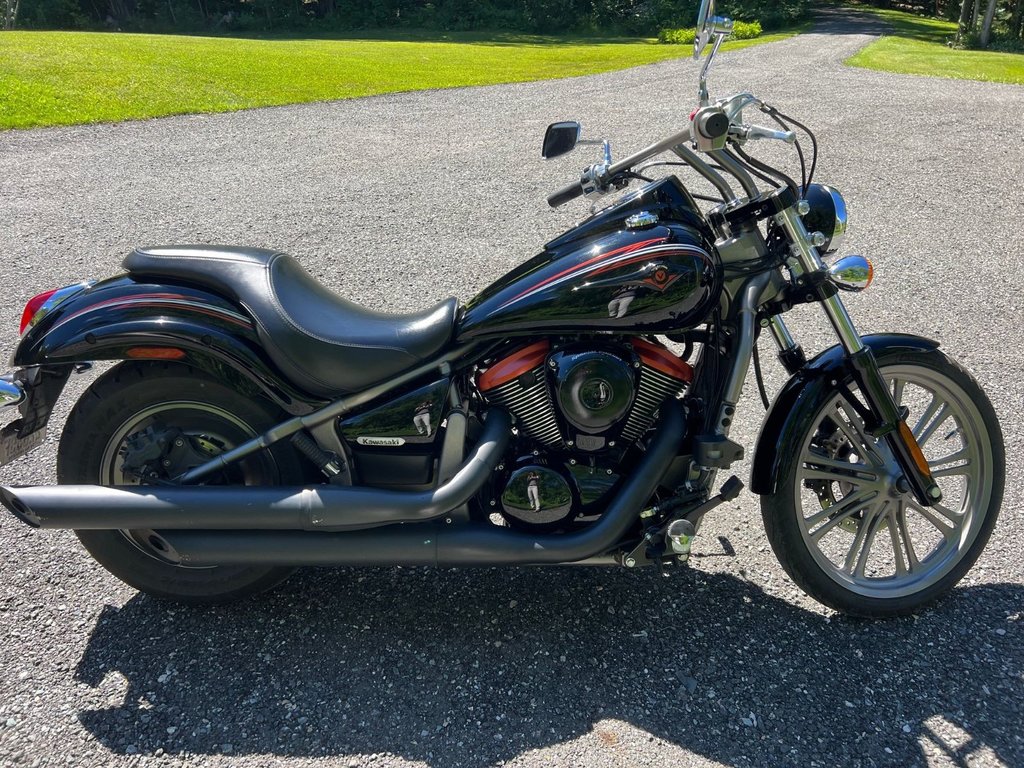 2009 Kawasaki Vulcan VN900 Edition spéciale in Magog, Quebec - 2 - w1024h768px