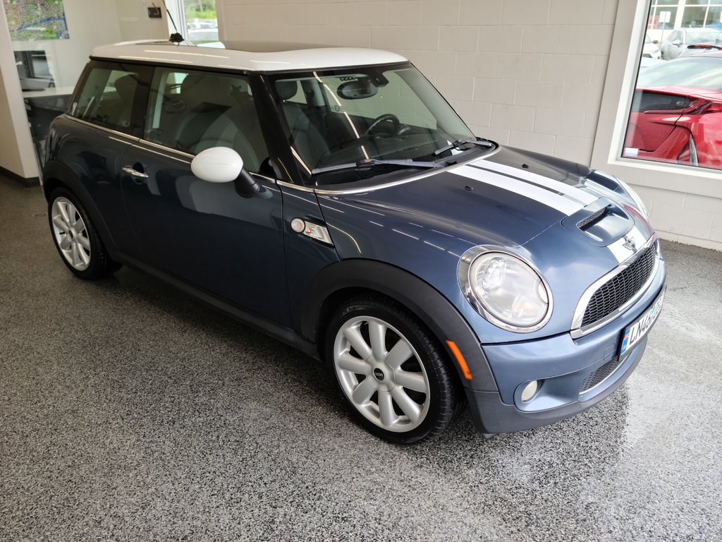 Cooper Hardtop S 2010 à Magog, Québec - 1 - w1024h768px