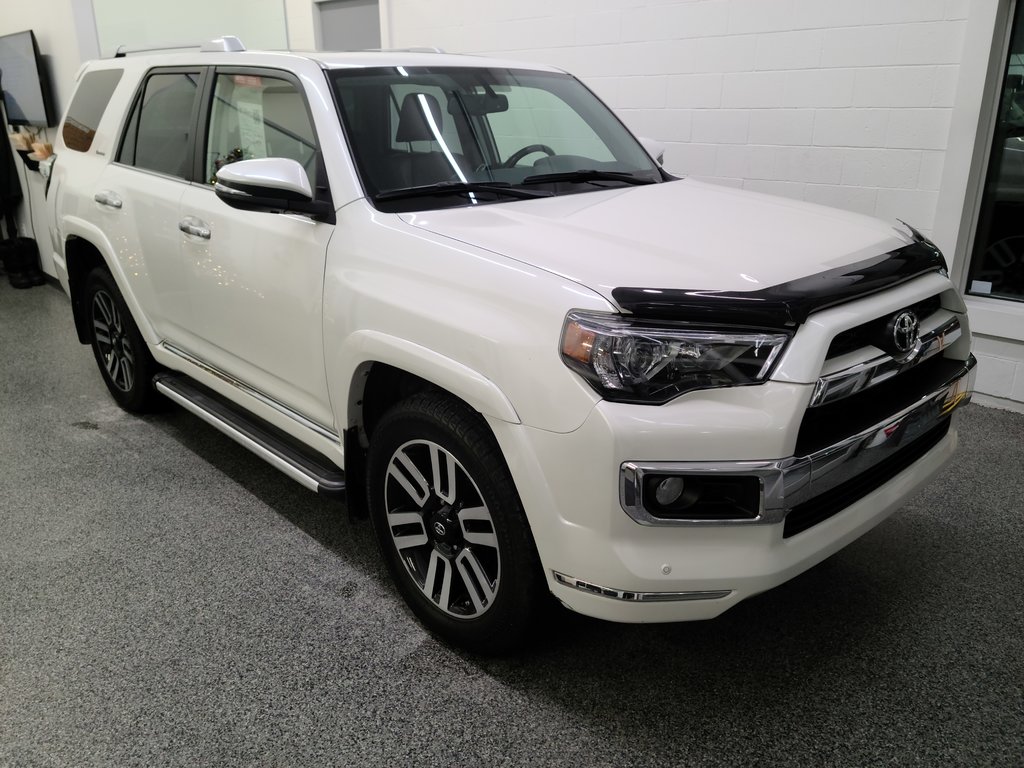 2019  4Runner LIMITED, AWD, CUIR, in Magog, Quebec - 1 - w1024h768px