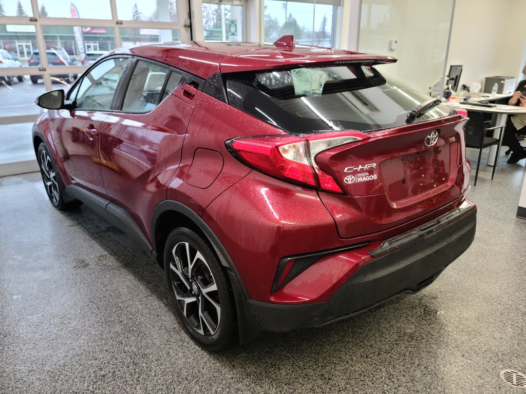 2018  C-HR XLE FWD in Magog, Quebec - 5 - w1024h768px