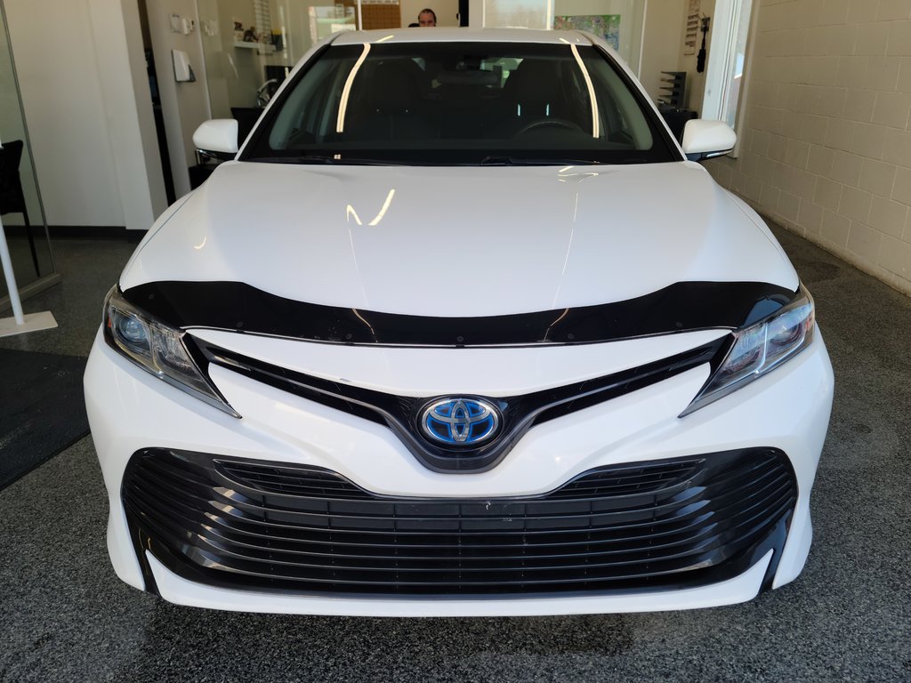 2018 Toyota Camry Hybrid LE in Magog, Quebec - 6 - w1024h768px