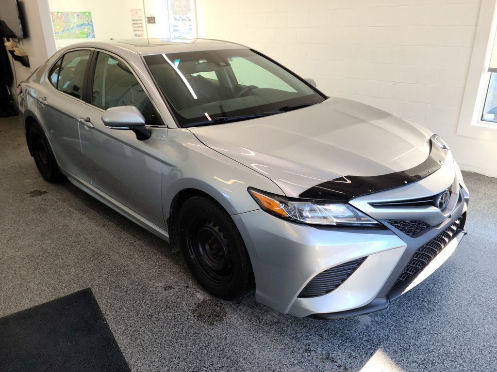 2018  Camry SE GROUPE AMELIORE, in Magog, Quebec - 1 - w1024h768px
