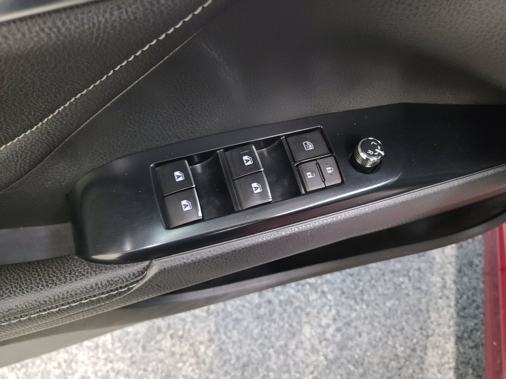 2018  Camry XSE, CUIR, TOIT, in Magog, Quebec - 16 - w1024h768px