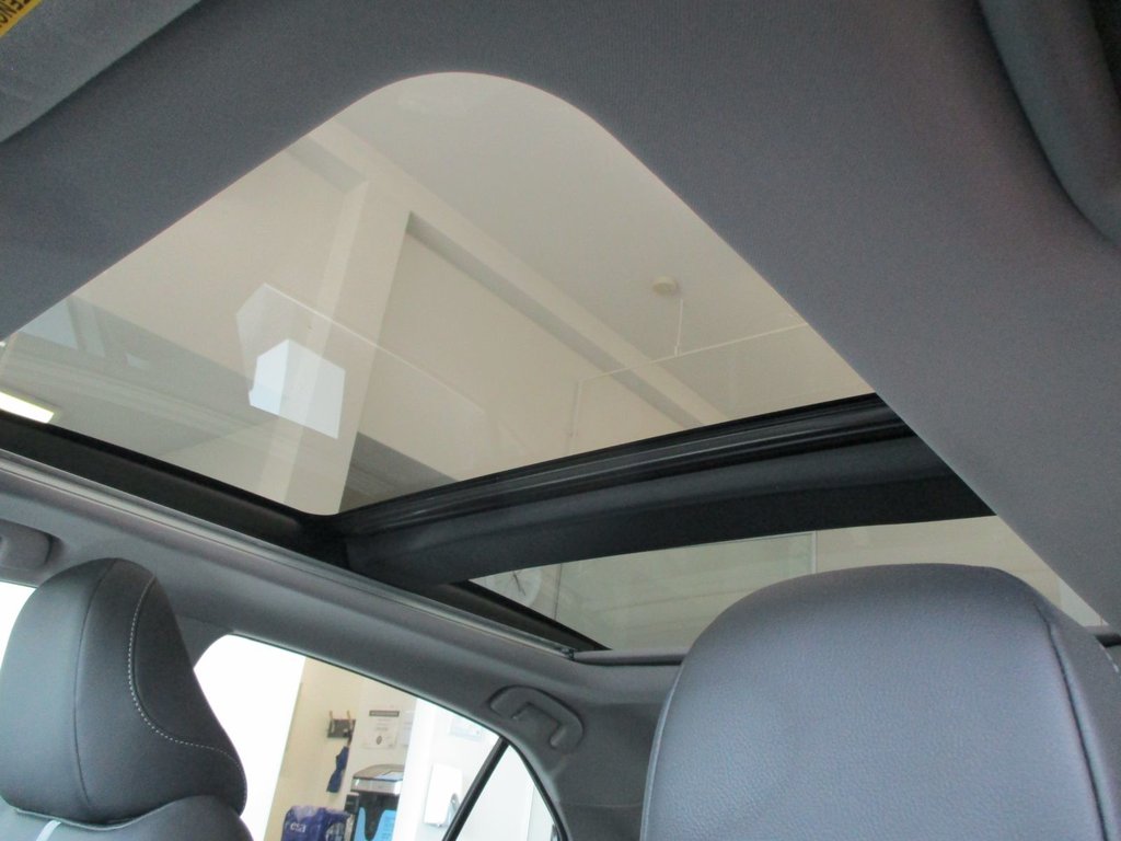 2022 Toyota Camry XSE in Magog, Quebec - 16 - w1024h768px
