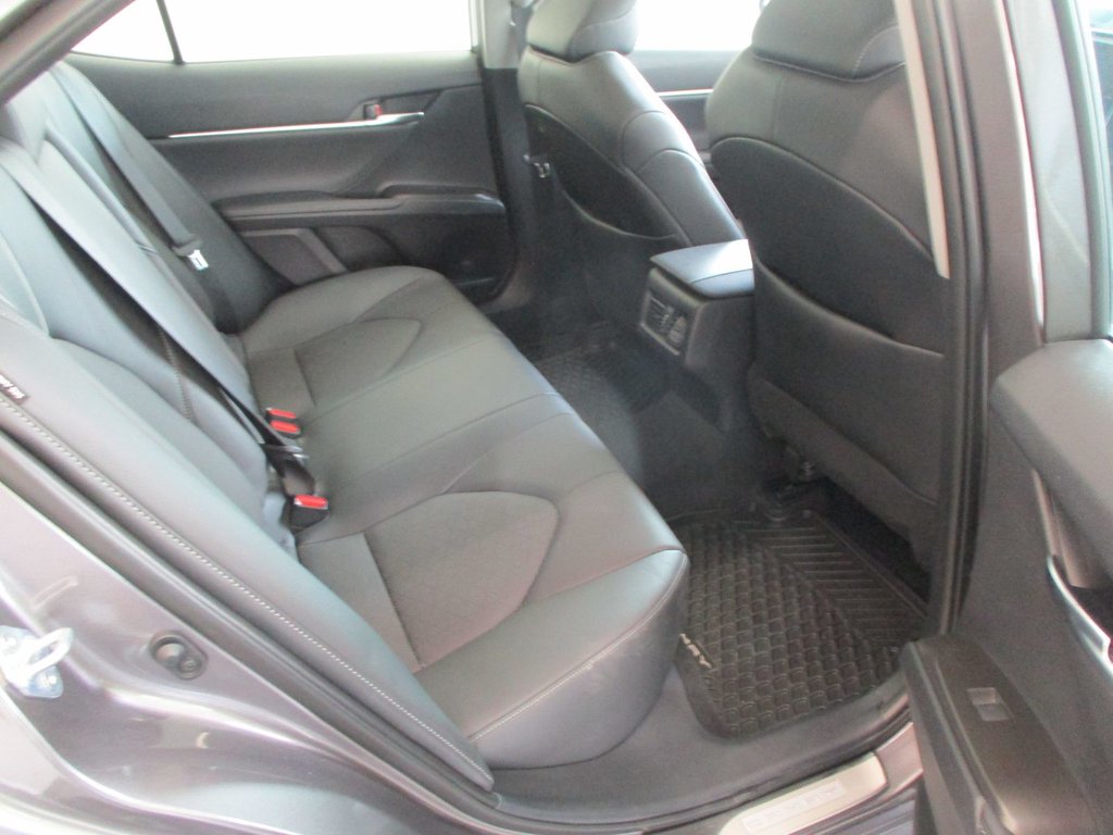 2022 Toyota Camry XSE in Magog, Quebec - 5 - w1024h768px