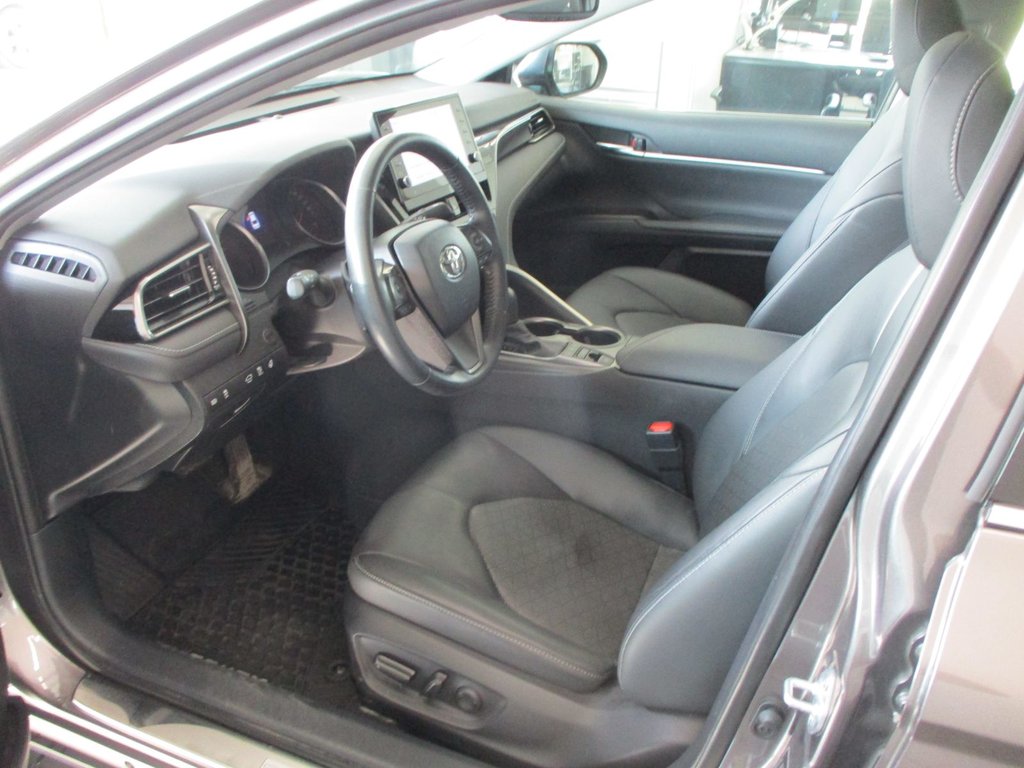 2022 Toyota Camry XSE in Magog, Quebec - 11 - w1024h768px