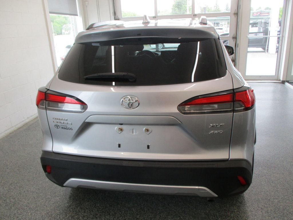 Toyota COROLLA CROSS XLE AWD, CUIR, TOIT, 2022 à Magog, Québec - 4 - w1024h768px