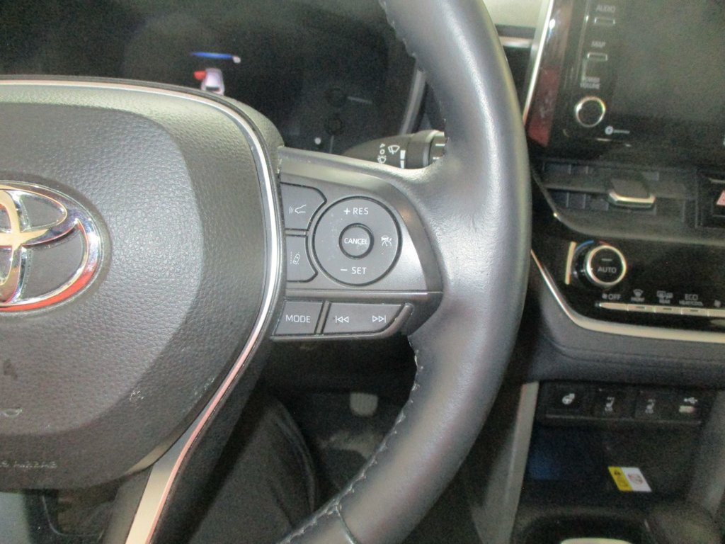 Toyota COROLLA CROSS XLE AWD, CUIR, TOIT, 2022 à Magog, Québec - 21 - w1024h768px