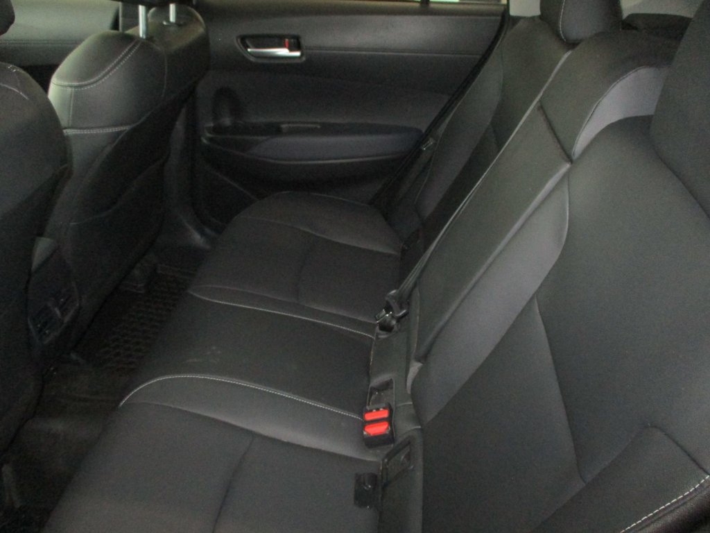 Toyota COROLLA CROSS XLE AWD, CUIR, TOIT, 2022 à Magog, Québec - 11 - w1024h768px