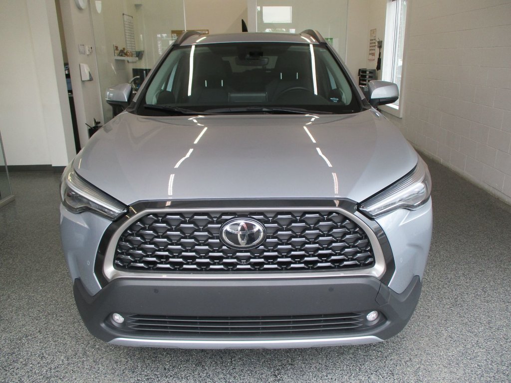 Toyota COROLLA CROSS XLE AWD, CUIR, TOIT, 2022 à Magog, Québec - 6 - w1024h768px