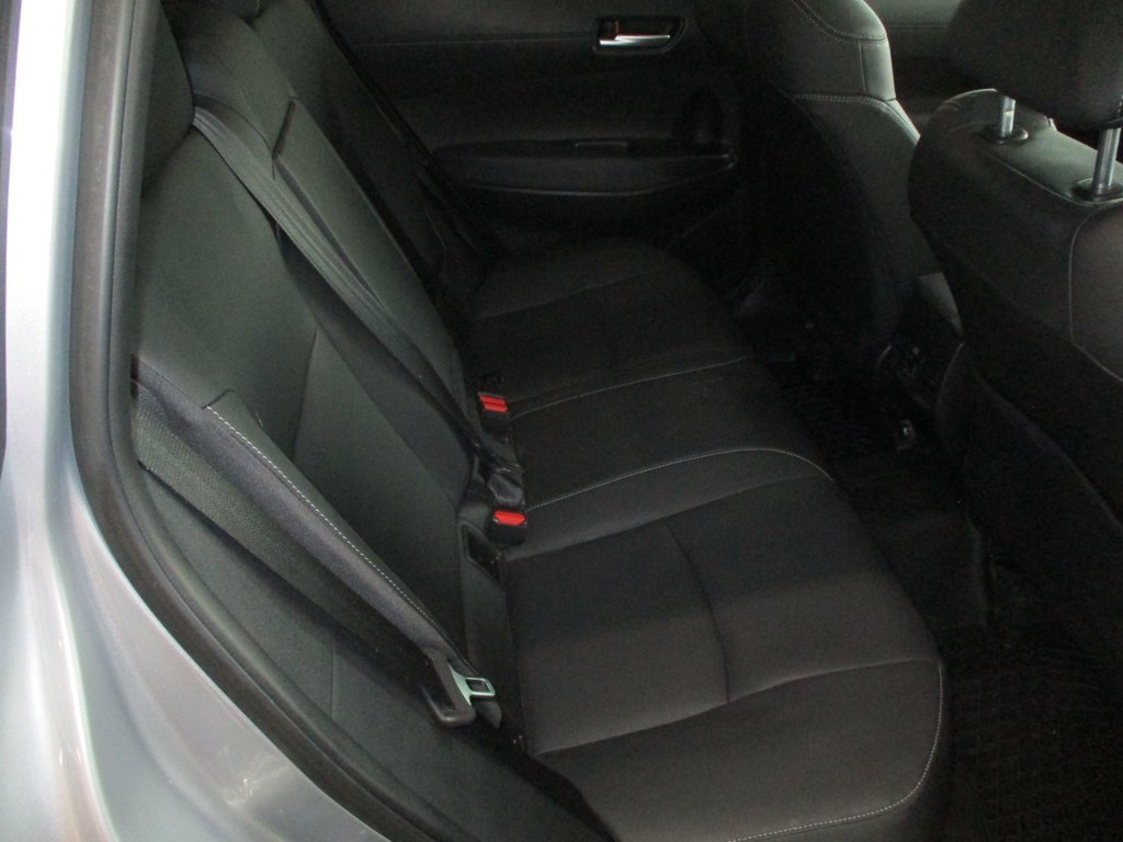 Toyota COROLLA CROSS XLE AWD, CUIR, TOIT, 2022 à Magog, Québec - 8 - w1024h768px