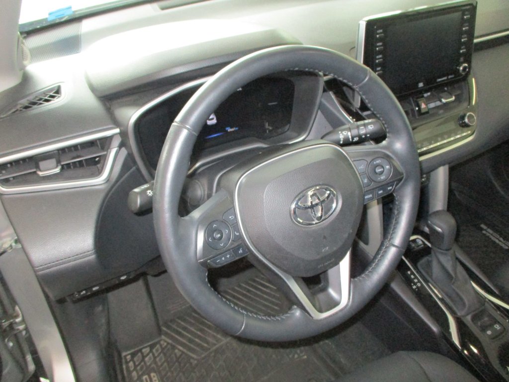 Toyota COROLLA CROSS XLE AWD, CUIR, TOIT, 2022 à Magog, Québec - 13 - w1024h768px