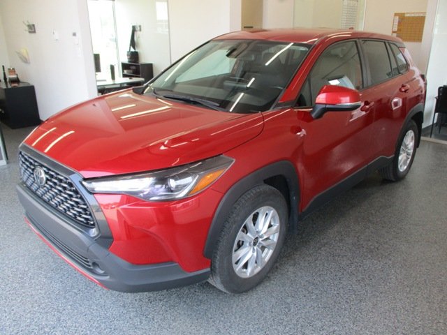 Toyota COROLLA CROSS LE 2022 à Magog, Québec - 2 - w1024h768px