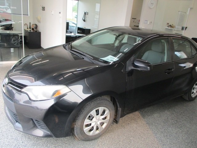 Toyota Corolla LE 2015 à Magog, Québec - 3 - w1024h768px