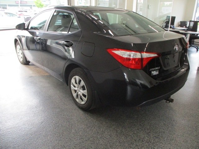 Toyota Corolla LE 2015 à Magog, Québec - 4 - w1024h768px