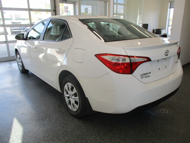 2015 Toyota Corolla LE ECO in Magog, Quebec - 4 - w1024h768px