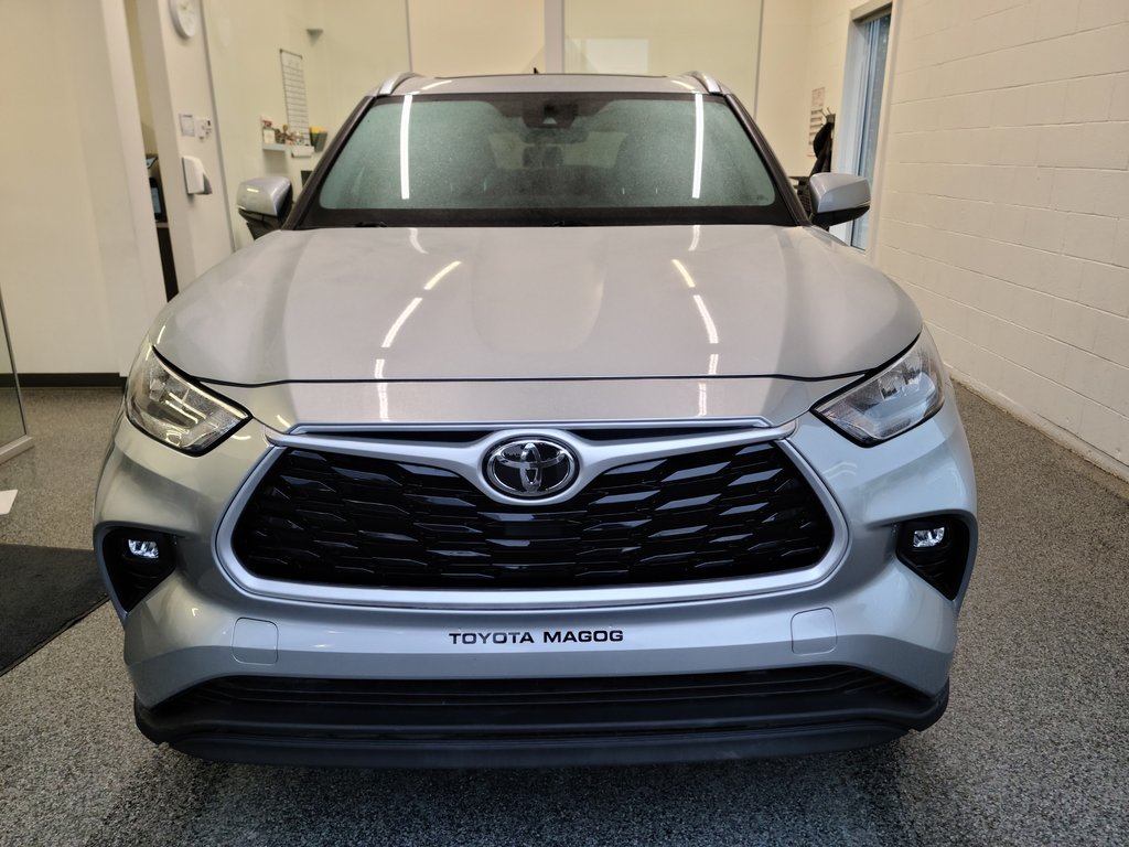 2020  Highlander XLE AWD, in Magog, Quebec - 5 - w1024h768px