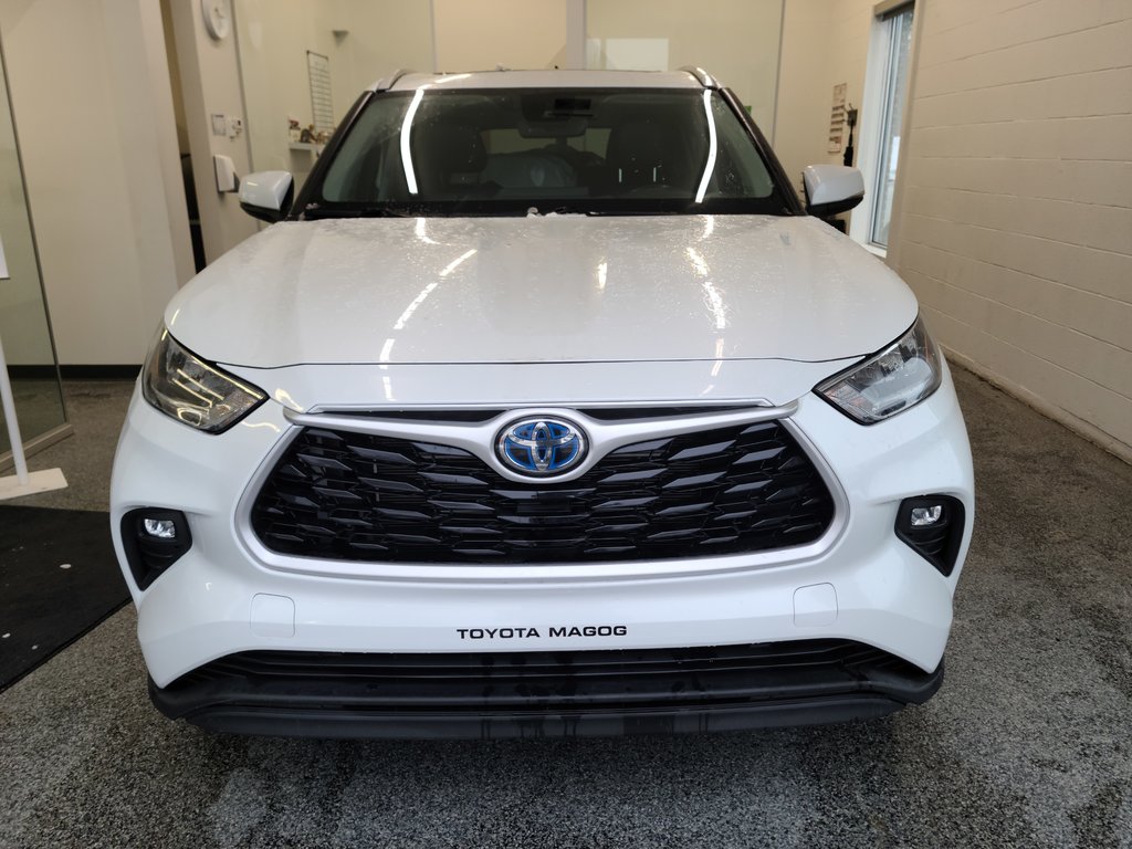 2022 Toyota Highlander Hybrid XLE AWD, in Magog, Quebec - 6 - w1024h768px