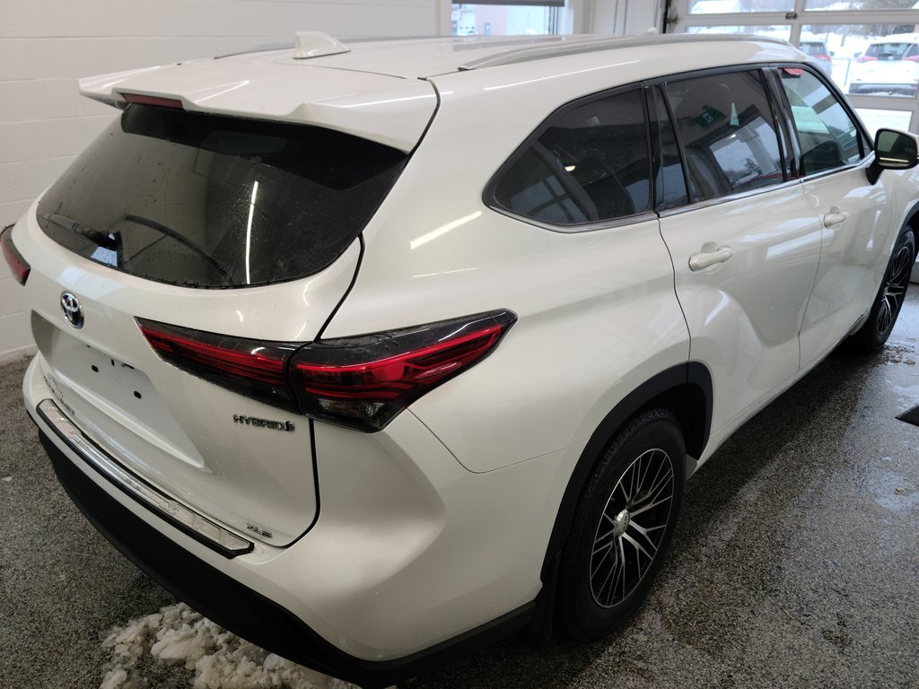 2022 Toyota Highlander Hybrid XLE AWD, in Magog, Quebec - 3 - w1024h768px