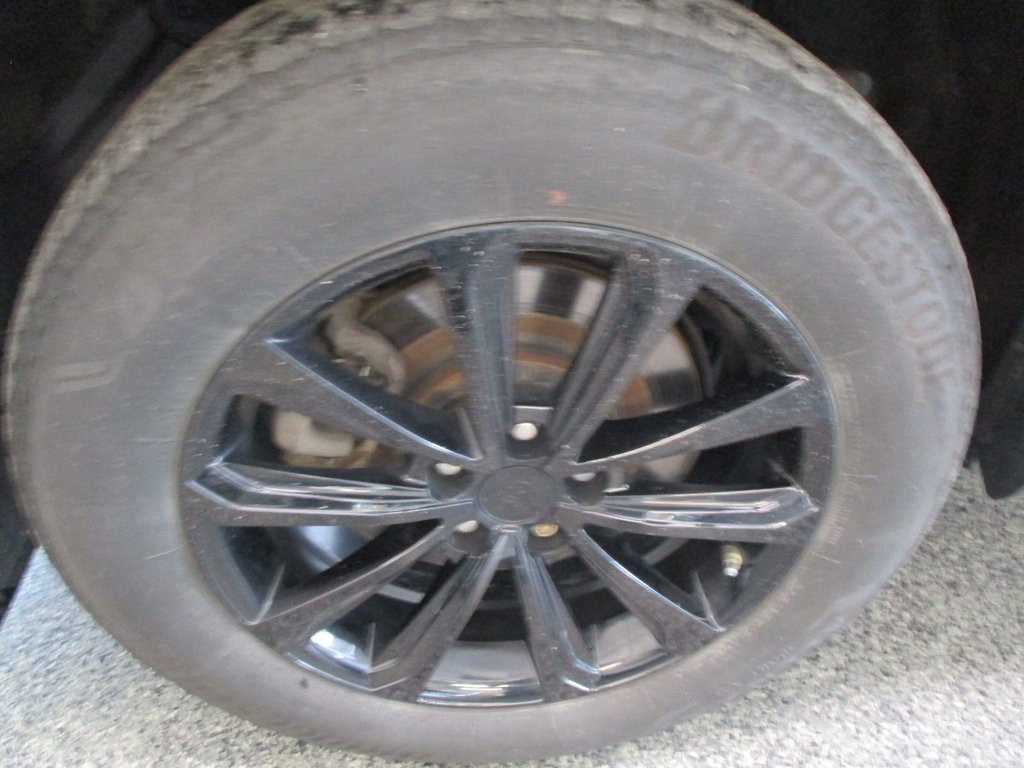 2023 Toyota Highlander hybrid LE AWD, in Magog, Quebec - 19 - w1024h768px