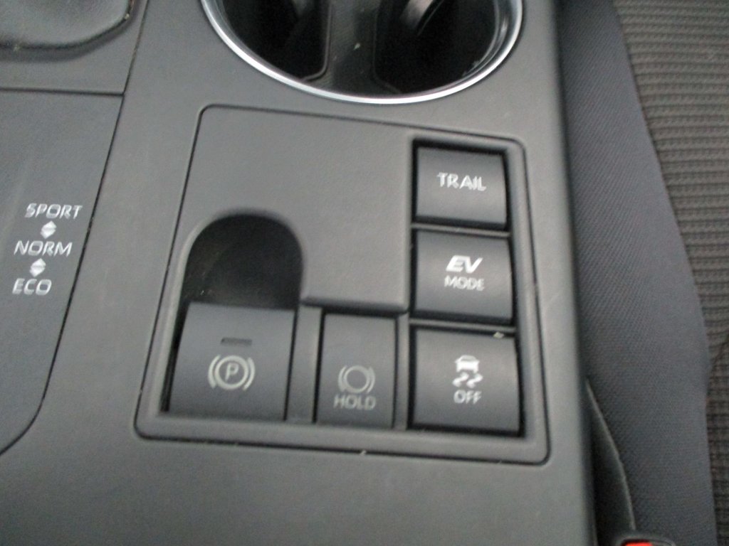 2023 Toyota Highlander hybrid LE AWD, in Magog, Quebec - 13 - w1024h768px