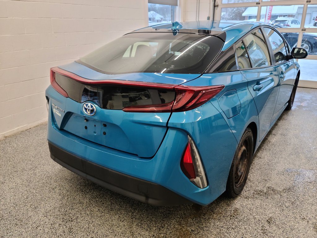 2022 Toyota PRIUS PRIME BRANCHABLE, A/C, in Magog, Quebec - 3 - w1024h768px